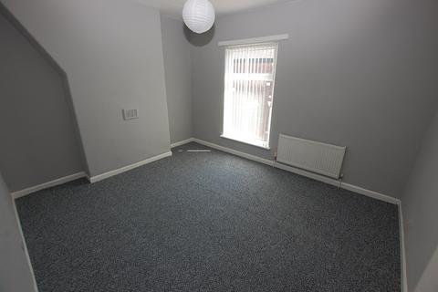 3 bedroom terraced house to rent, Cobden Street, Greater Manchester OL6