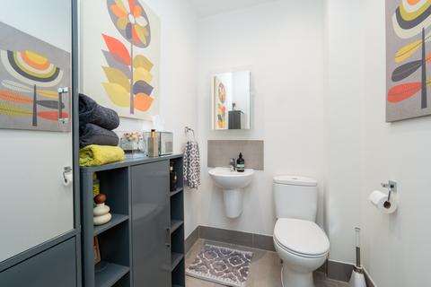 18 Covey Road, Worcester Park, KT4 8RA