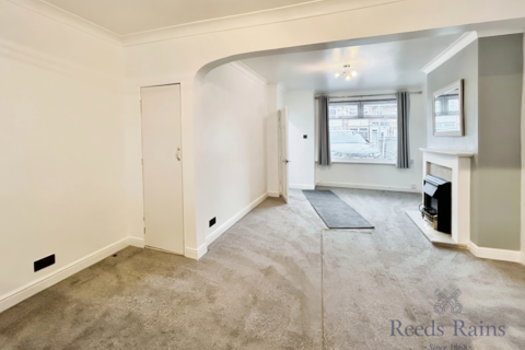 30 Wharfedale Avenue, Hull, HU9 3UD