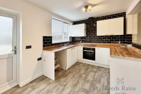 30 Wharfedale Avenue, Hull, HU9 3UD