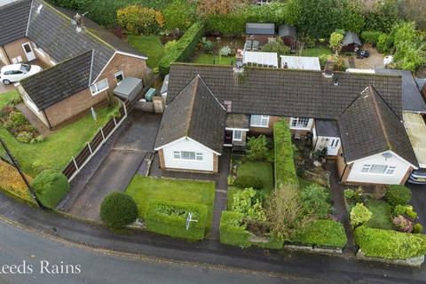 2 bedroom bungalow for sale, Gleave Avenue, Macclesfield SK10