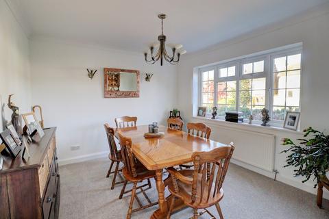 4 bedroom detached house for sale, Wycombe Road, High Wycombe HP15