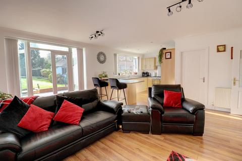 4 bedroom detached house for sale, Wycombe Road, High Wycombe HP15