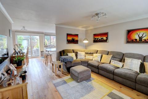 3 bedroom end of terrace house for sale, Lowfield Way, High Wycombe HP15