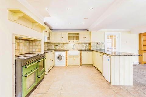 2 bedroom flat for sale, Albion Street, East Sussex BN7