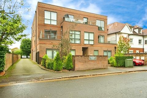 2 bedroom flat for sale, Rosslyn Road, Hertfordshire WD18