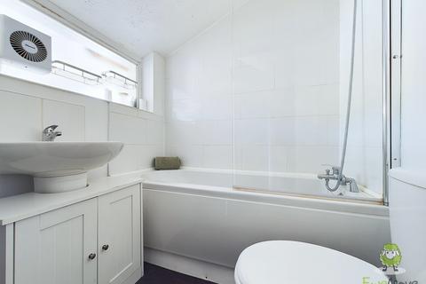 12 Albany Road, Gillingham, ME7 4HS