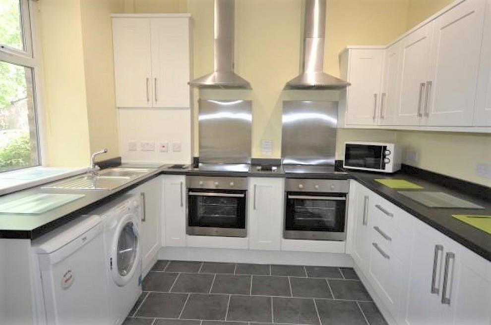 58-watson-rd-kitchen.jpeg