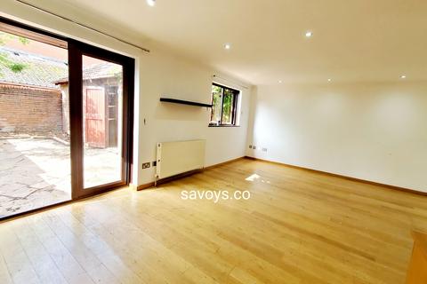 3 bedroom semi-detached house to rent, All Saints Mews, Harrow, HA3