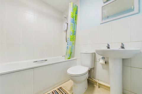 33 Coppice Gate, Cheltenham, GL51 9QJ