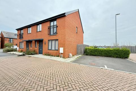 4 bedroom semi-detached house for sale, Hardy Close, Queenborough ME11