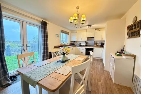 10 Hardy Close, Queenborough, ME11 5AU