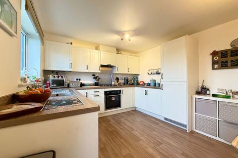 10 Hardy Close, Queenborough, ME11 5AU