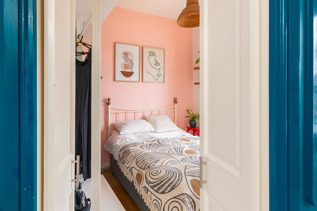 0 E8 MBN   Bedroom G.jpg