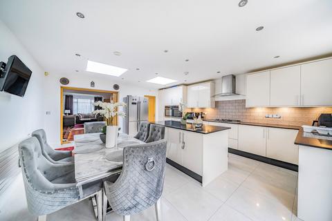 72 Formby Avenue, Stanmore, HA7 2JZ