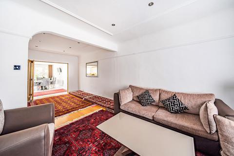 72 Formby Avenue, Stanmore, HA7 2JZ