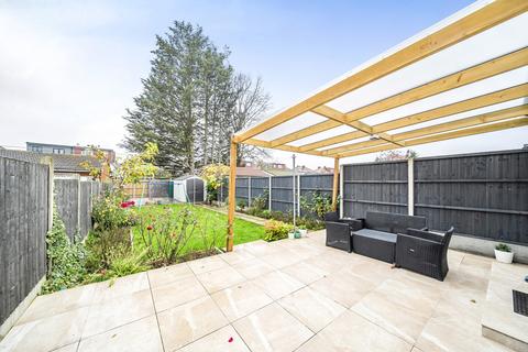 72 Formby Avenue, Stanmore, HA7 2JZ