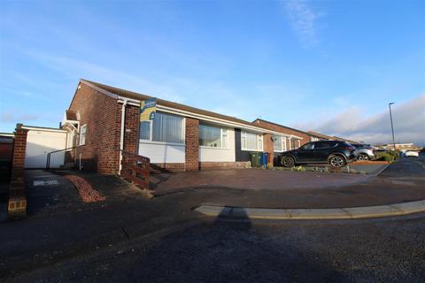 3 bedroom semi-detached bungalow for sale, Cottersdale Gardens, Newcastle Upon Tyne NE5