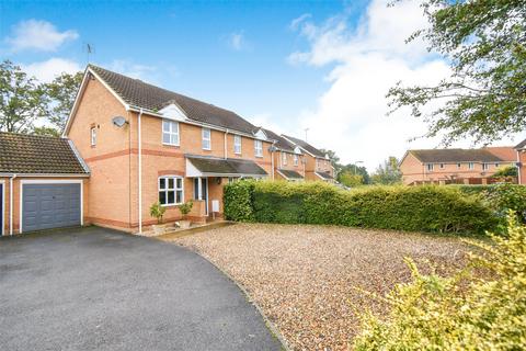 3 bedroom semi-detached house for sale, Hop Garden Road, Hampshire RG27