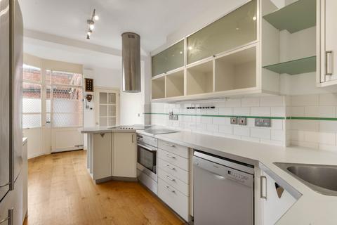 2 bedroom flat for sale, Phillimore Court, Kensington High Street, London