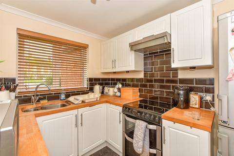 21b Shakespeare Road, Tonbridge, TN9 2QJ