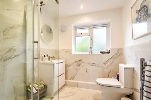 47 Oaktree Drive, Hook, RG27 9RA