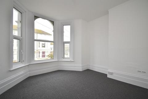 2 bedroom flat for sale, Stockleigh Road, St. Leonards-On-Sea