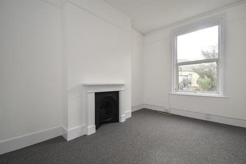 2 bedroom flat for sale, Stockleigh Road, St. Leonards-On-Sea