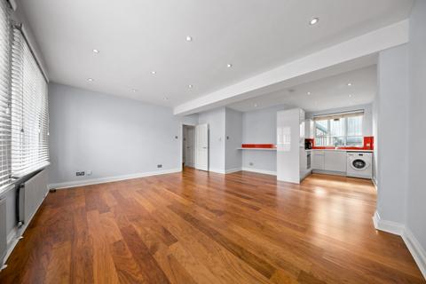 2 bedroom apartment to rent, Archer Street, W1D 7