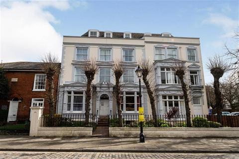 2 bedroom retirement property to rent, 1 Charles Dickens Court, 388 Old Commercial Road PO1