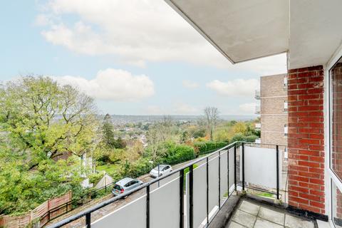 2 bedroom flat for sale, Westover Gardens, Bristol BS9