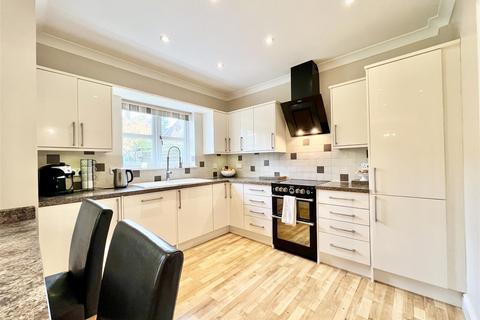 10 Charlecote Road, Great Notley, Braintree, CM77 7YQ
