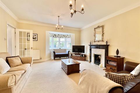 10 Charlecote Road, Great Notley, Braintree, CM77 7YQ