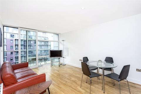 2 bedroom property to rent, Warwick Building, 366 Queenstown Road, London, SW11