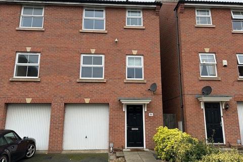 4 bedroom house to rent, Conyger Close - Great Oakley