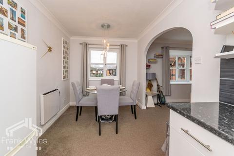 3 bedroom apartment for sale, Gilderdale Court, Lytham