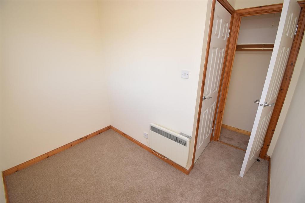 Bedroom two (2).jpg