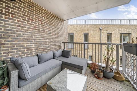 2 bedroom flat for sale, Southampton Way, Camberwell SE5