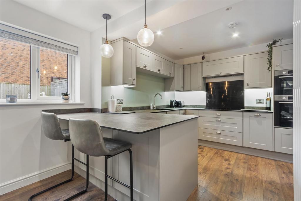 Bespoke open plan modern kitchen