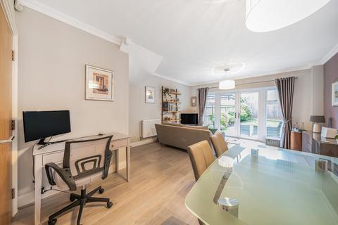 2 Alders Grove, Caterham, CR3 5FU