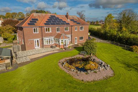 5 bedroom detached house for sale, Hood Lane, Armitage, Rugeley