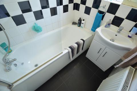 64 Hallwicks Road, Luton, LU2 9BH