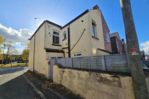 3 bedroom terraced house for sale, Oldham Road, Manchester M40