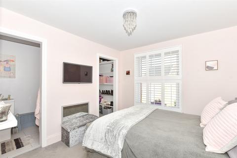 32 West Street, Crawley, RH11 8AW