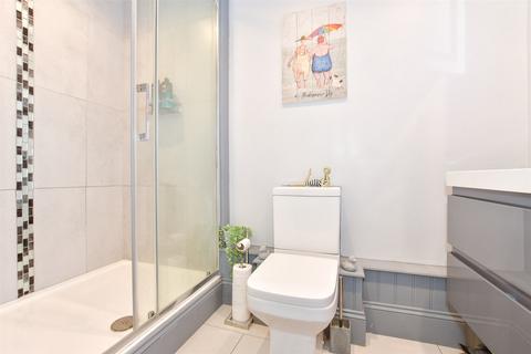 32 West Street, Crawley, RH11 8AW