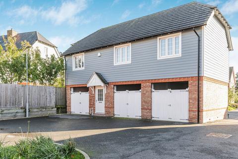 2 bedroom flat for sale, Novello Close, Sevenoaks TN15