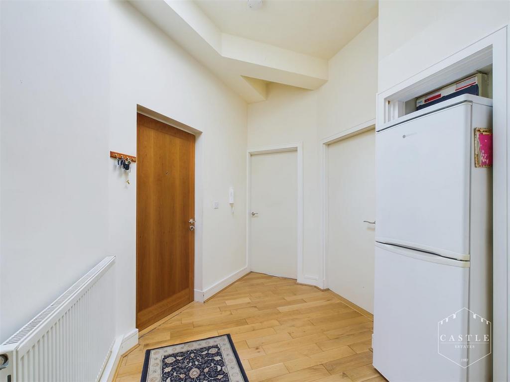 Private inner hall