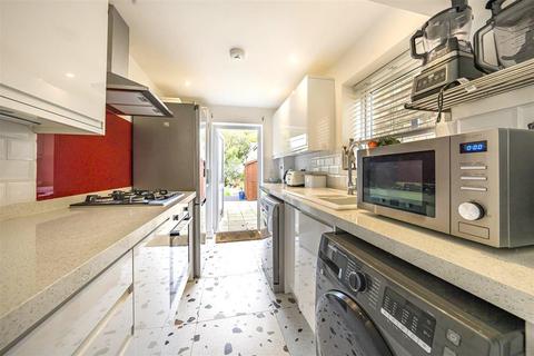 3 bedroom semi-detached house for sale, Ringway Road, Park Street, St. Albans