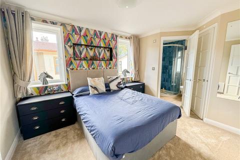 2 bedroom park home for sale, Nightingale Rise, Addlestone KT15