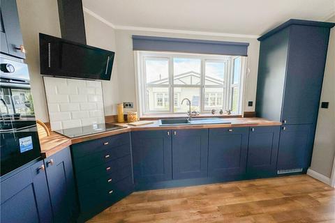 2 bedroom park home for sale, Nightingale Rise, Addlestone KT15